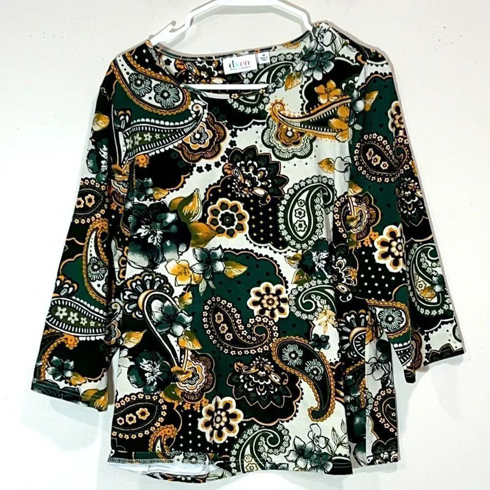Beautiful Paisley Print 3/4 Sleeve Top By Denim & Company. Size Medium.